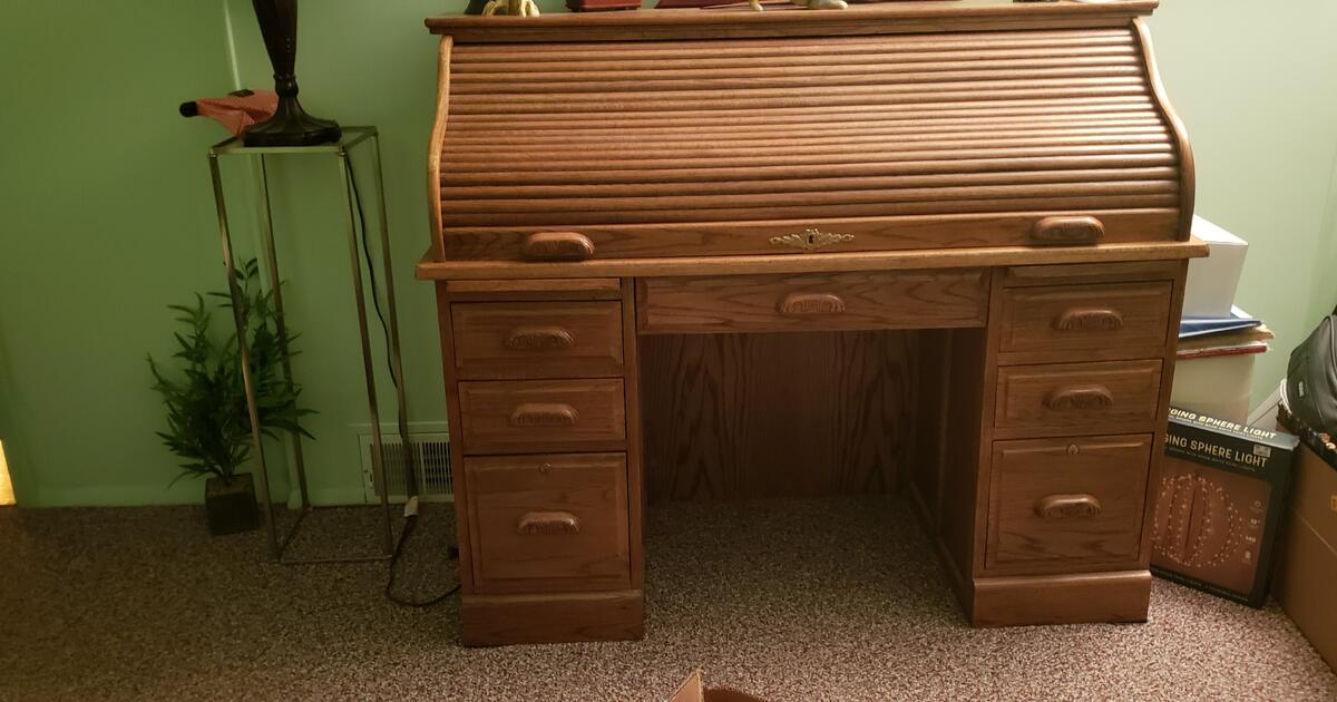 Large Desk for $210 in Beverly, NJ | For Sale & Free — Nextdoor