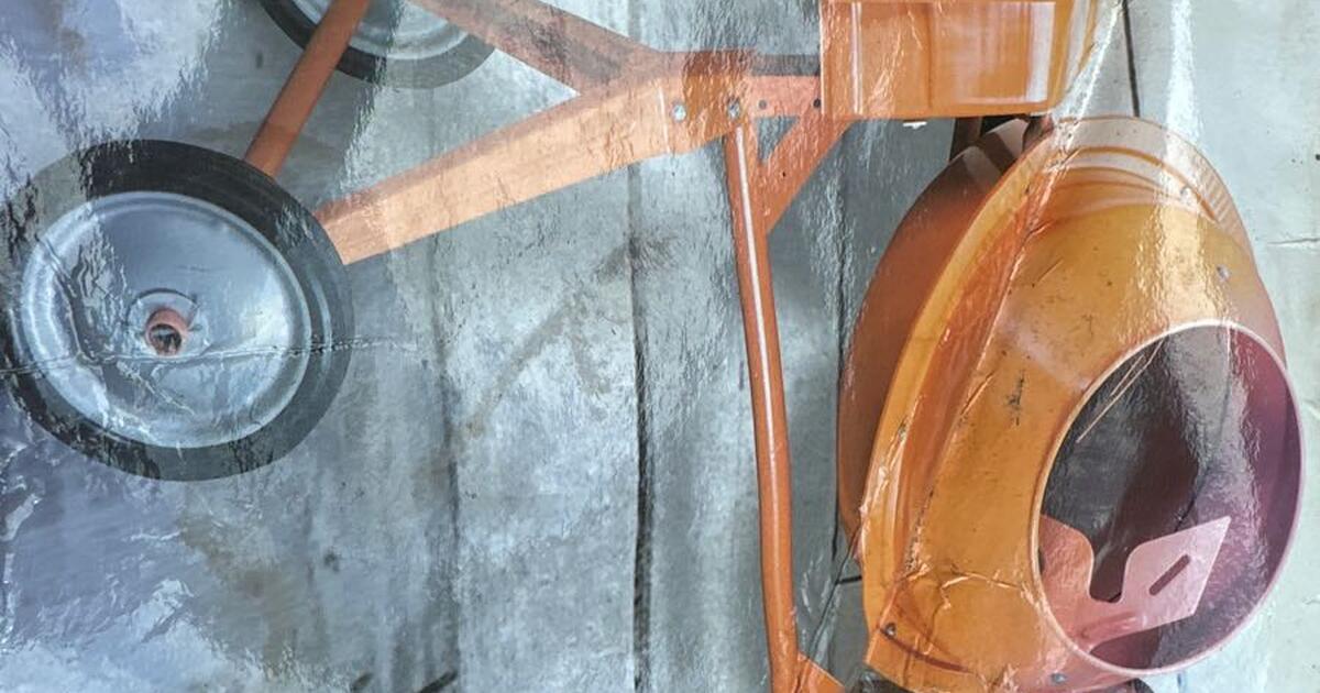 New Cement Mixer 3 1/2 cu ft for 200 in Houston, TX For Sale & Free