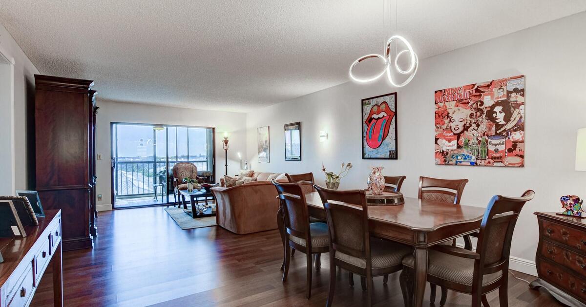 Condo for Sale in Huntington Lakes 55 plus gated community for Free in