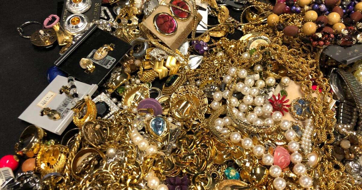 ISO Free Jewelry! for Free in Towson, MD For Sale & Free — Nextdoor