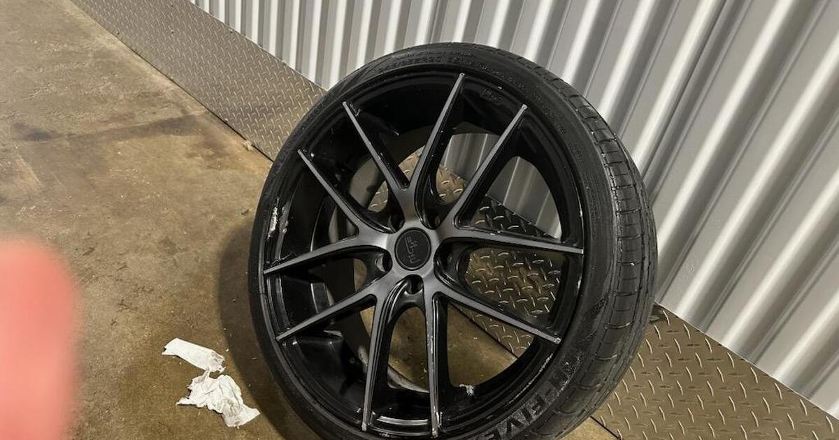 20" Rims and New Low Profile Tires for 500 in Kansas City, MO For