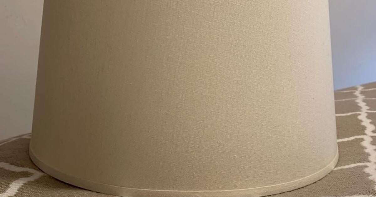 Pottery Barn lamp shade 15 inch for 10 in New York, NY For Sale