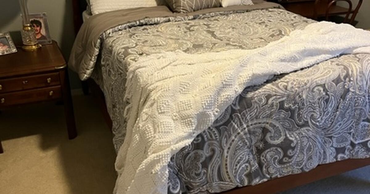 full size bed, like new mattress and box spring,comforter set, full ...