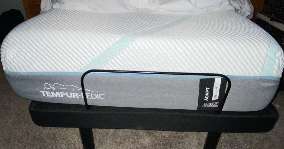 Bed with Moving Base, 3 Piece Bedroom Furniture & Pantry/Modern