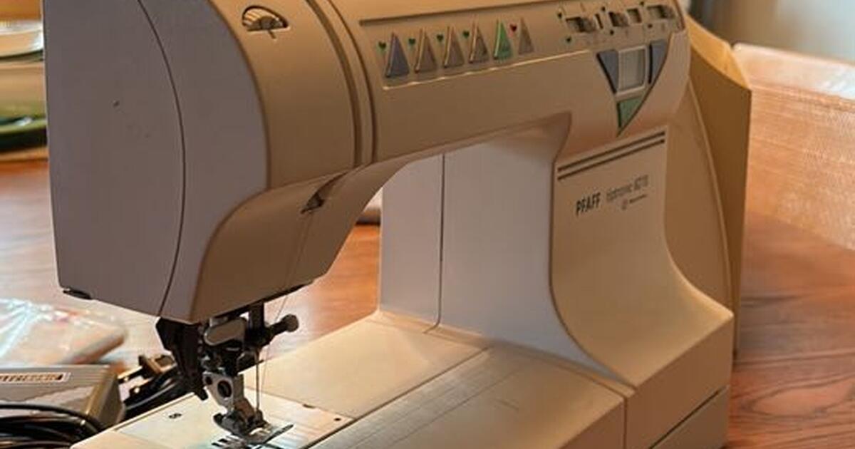 Pfaff Quilting and Sewing Machine Tiptronic 6270 for 350 in St. Paul