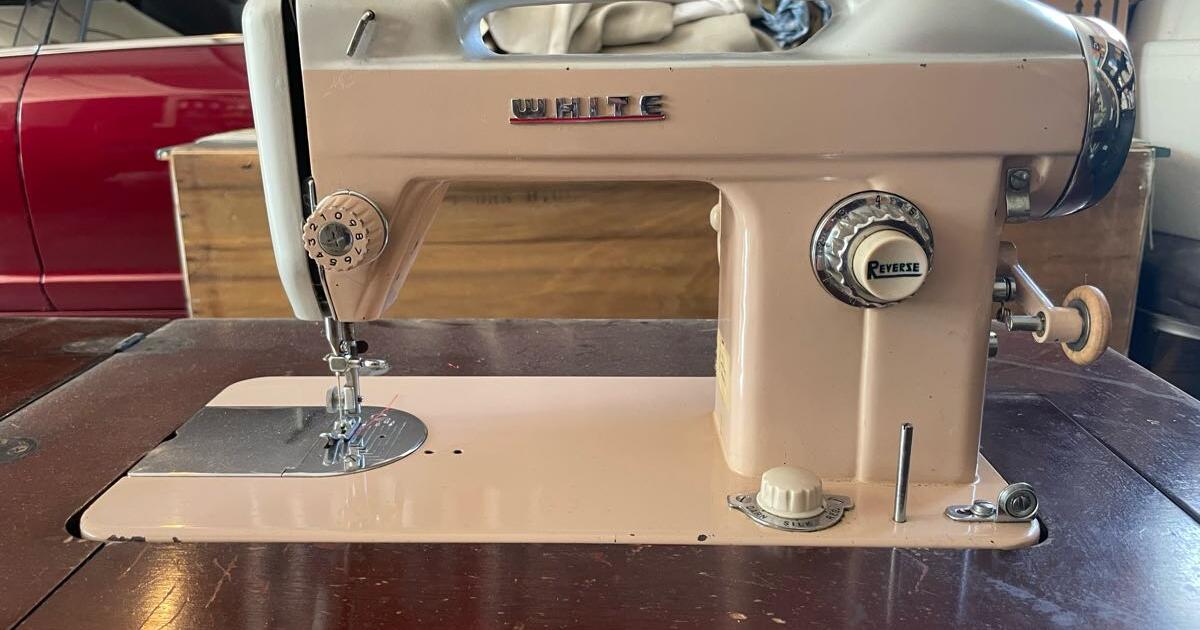 Antique White Sewing Machine for 150 in Chattanooga, TN For Sale & Free — Nextdoor