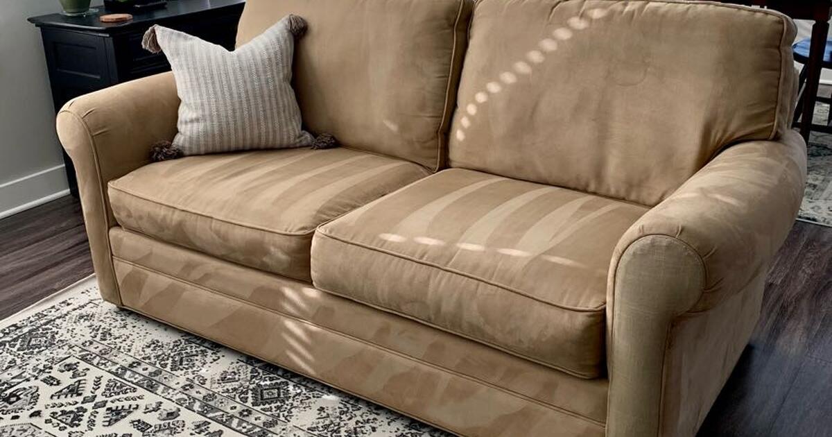 Sleeper sofa for 100 in Wilmington, NC For Sale & Free — Nextdoor