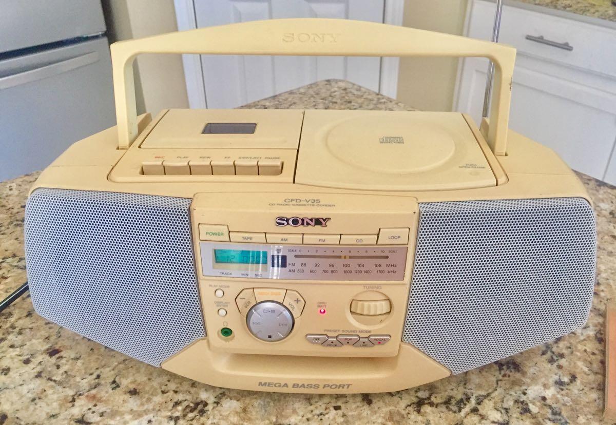 SONY CFD-V35 CD FM AM RADIO CASSETTE Rec Mega Bass Portable Boombox PU n  Wylie . Cash / Venmo for $30 in Wylie, TX | For Sale & Free — Nextdoor