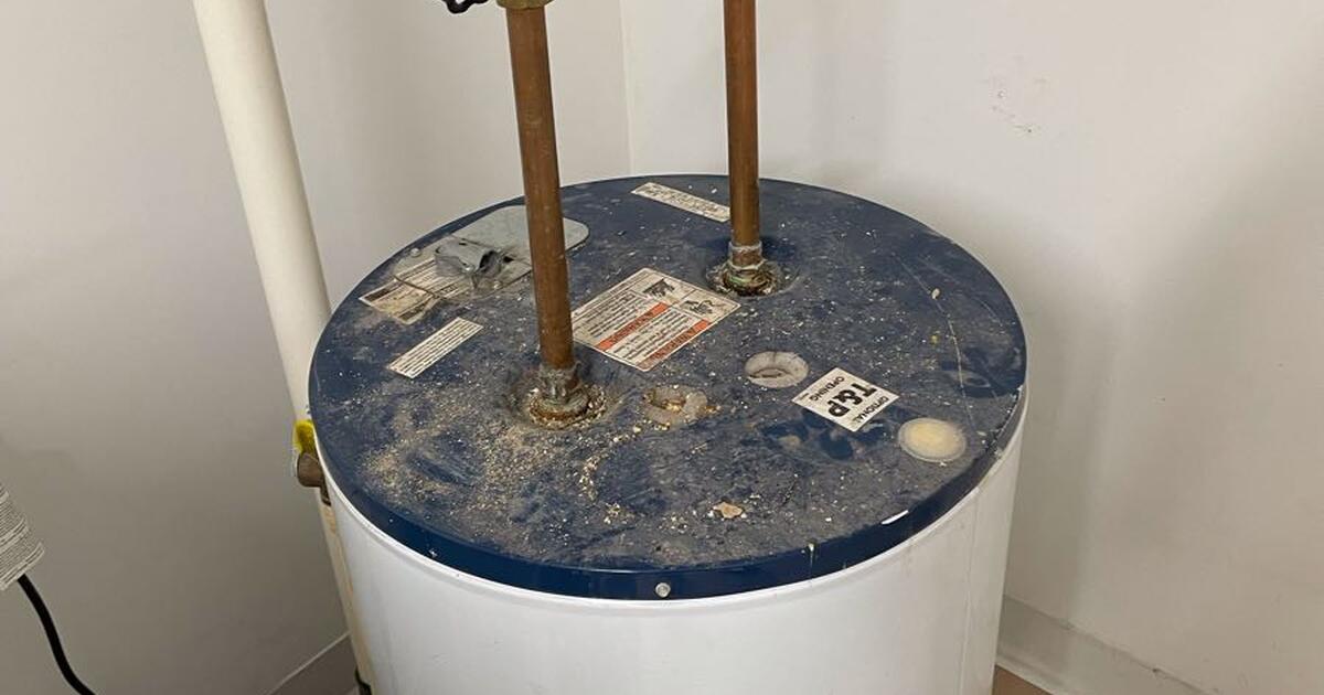 28 gallon water heater for Free in St. Louis, MO For Sale & Free