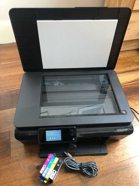 midtergang spændende Lige HP Photosmart 5520 Printer/Scanner For £20 In London, Engl& | For Sale &  Free — Nextdoor