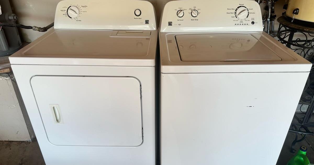 Kenmore Series 100 Washer & Dryer Set for 300 in Aurora, CO For Sale