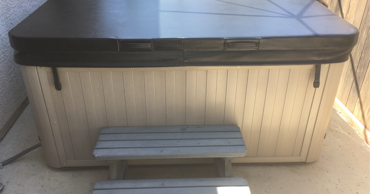 Hot Tub / Spa for sale for 500 in Elk Grove, CA For Sale & Free