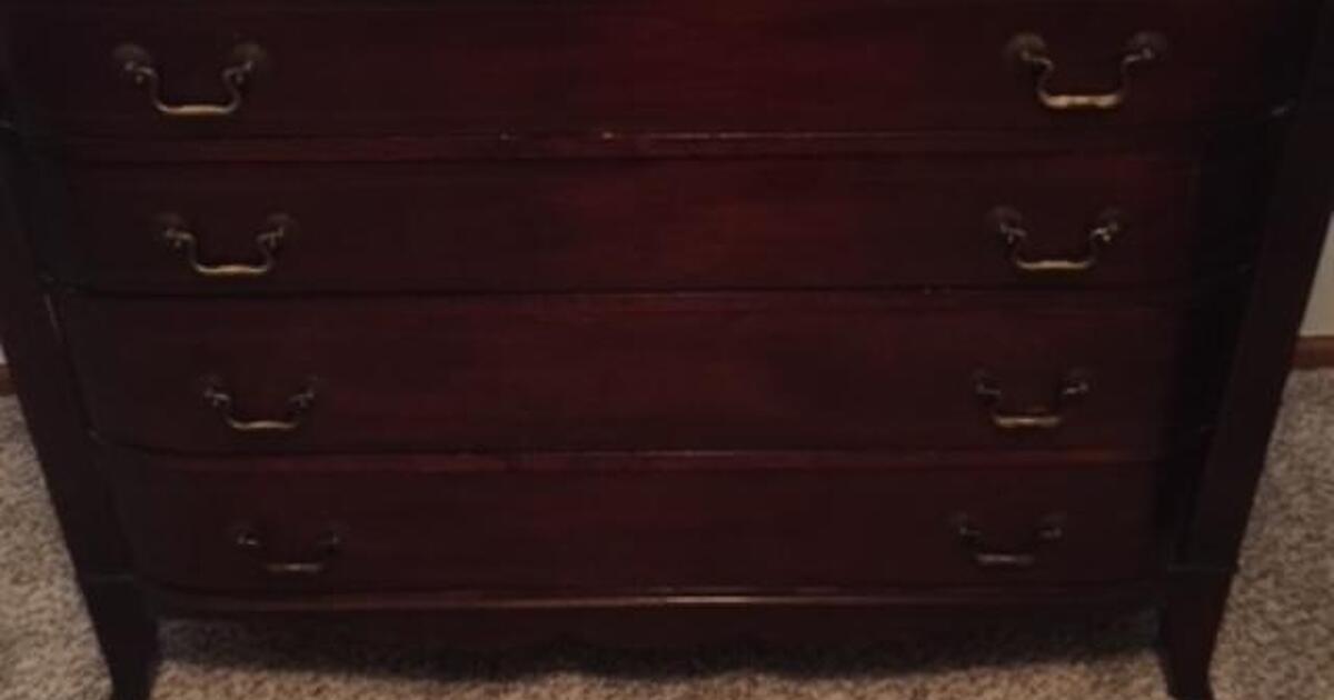 Solid Cherry chest of drawers for 100 in Columbus, OH For Sale