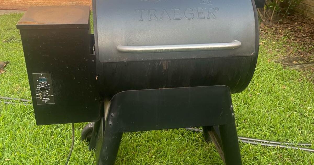 TRAEGER pellet grill. Excellent condition. Pick up 11540 westheimer