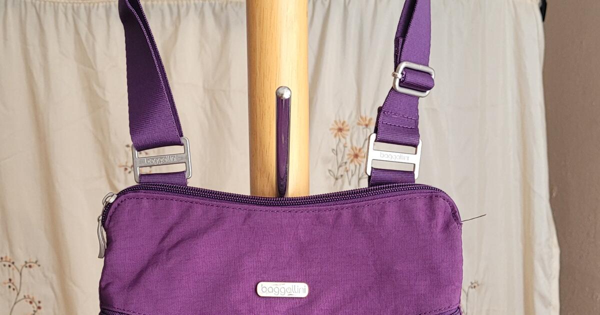 Purple Baggallini Crossbody Purse/Bag for 12 in Castro Valley, CA