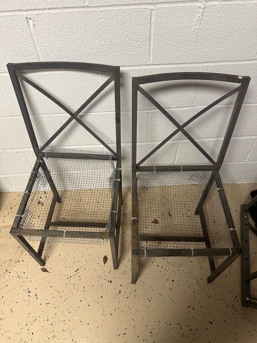 Garden chair pot holder decoration for Free in Fairfax, VA For Sale & Free — Nextdoor