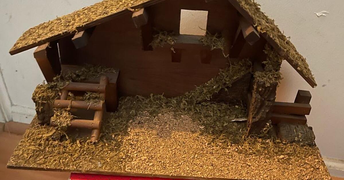 Nativity set with barn for 15 in Burtonsville, MD For Sale & Free