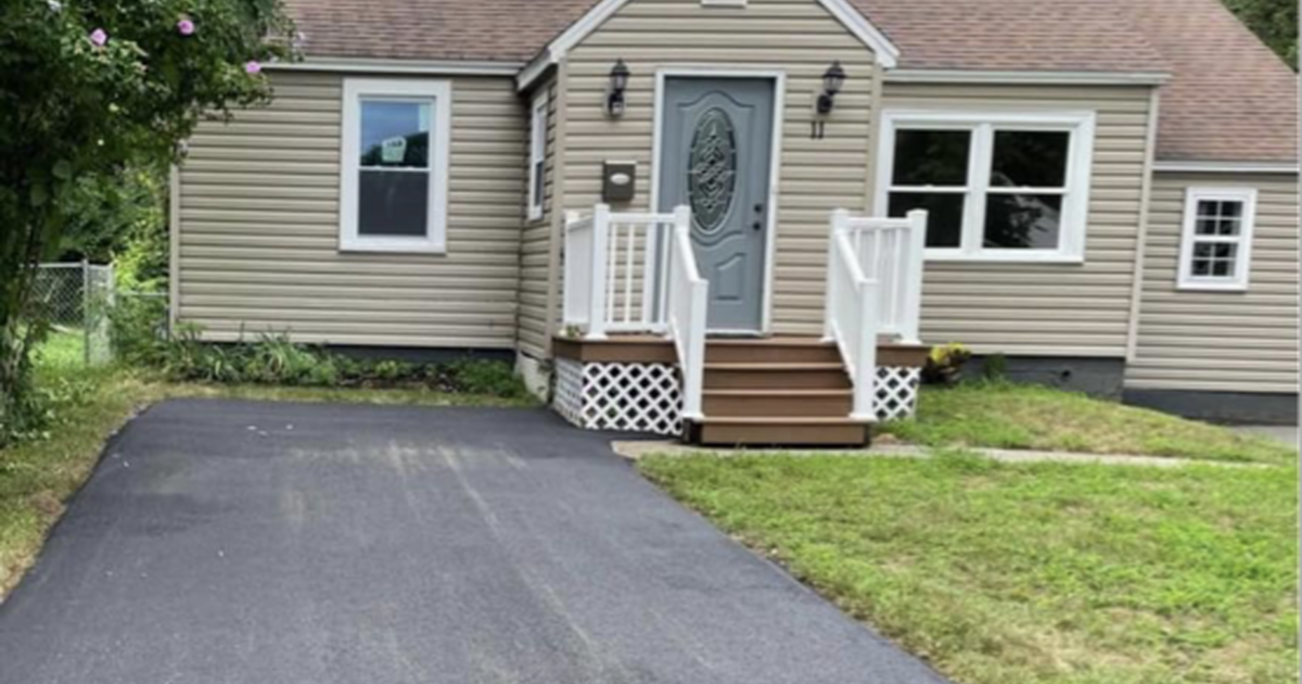 House for sale in Village of Colonie for 289000 in Colonie, NY Finds