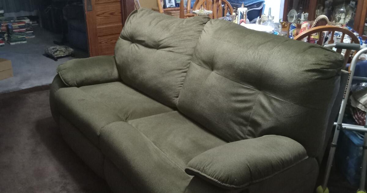 Love seat with dual recliners! for 120 in Erie, PA For Sale & Free