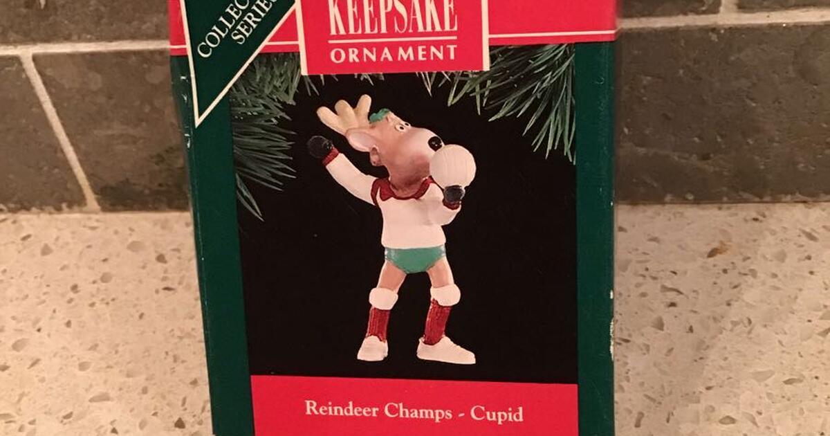 Hallmark Volleyball Ornament for 10 in Wheaton, IL For Sale & Free — Nextdoor