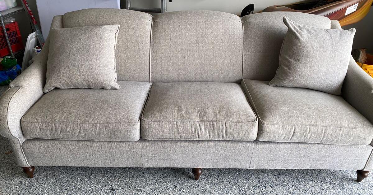 Free couch. for Free in Cypress, TX For Sale & Free — Nextdoor