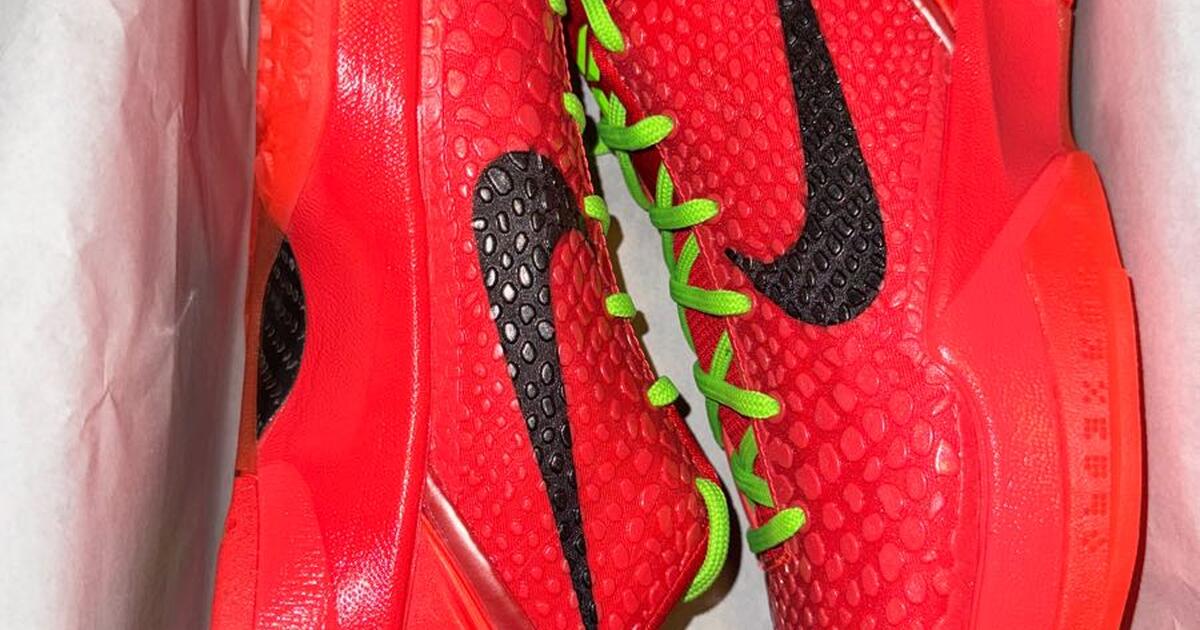 Kobe 6s reverse grinches for 300 in Spring, TX For Sale & Free