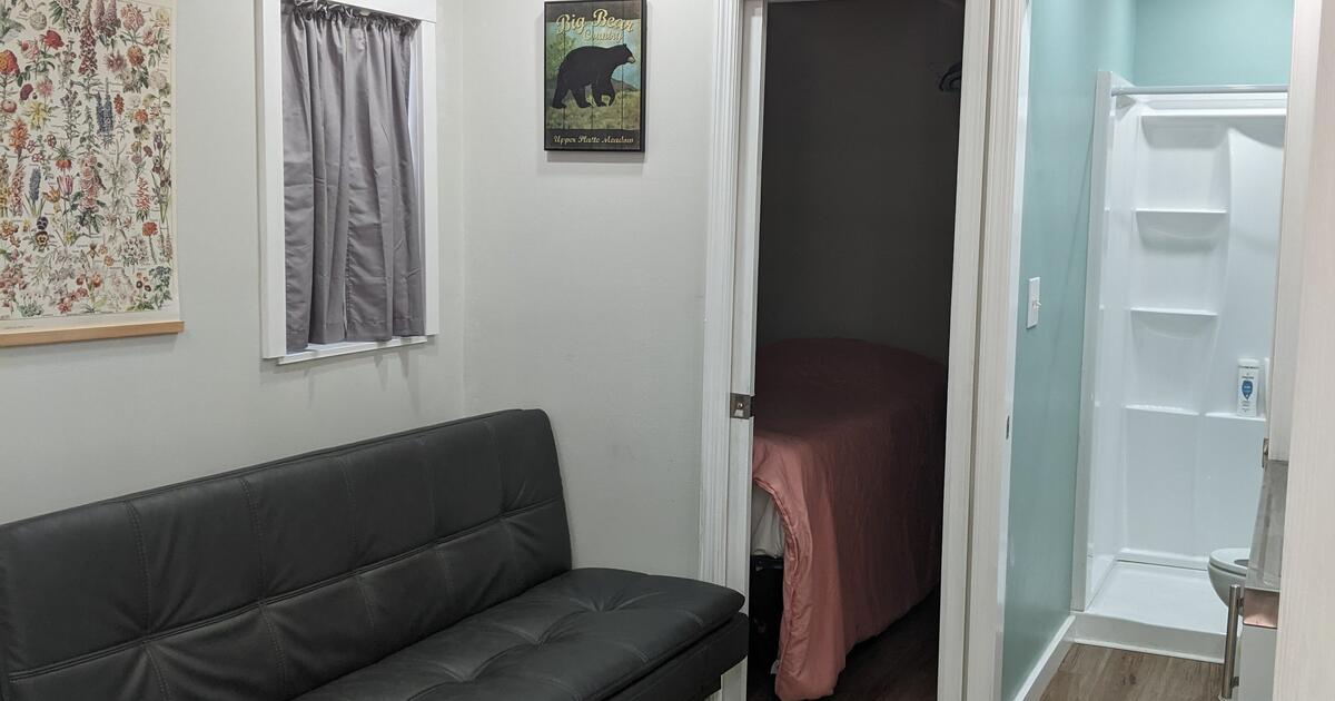 Tiny Cabin In The Pines For Rent for 1000 in Zellwood, FL For Sale