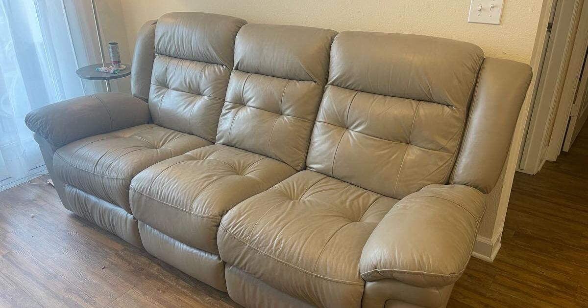 Beige Couch for 315 in Jacksonville, FL For Sale & Free — Nextdoor