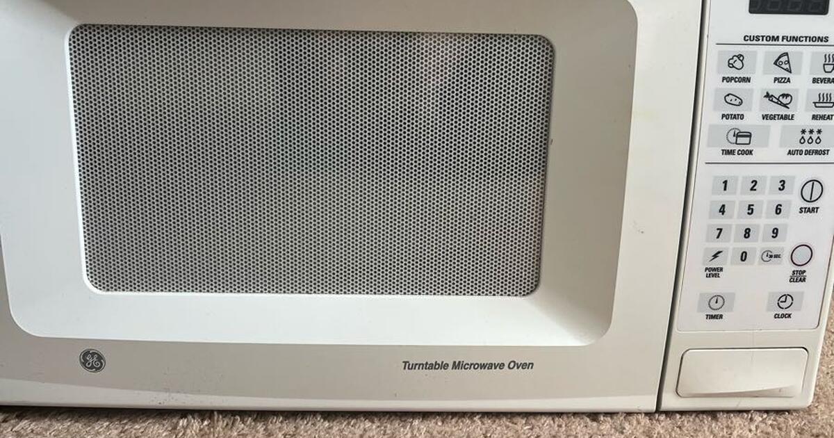 Microwave pending pick up for Free in Pleasanton, CA Finds — Nextdoor