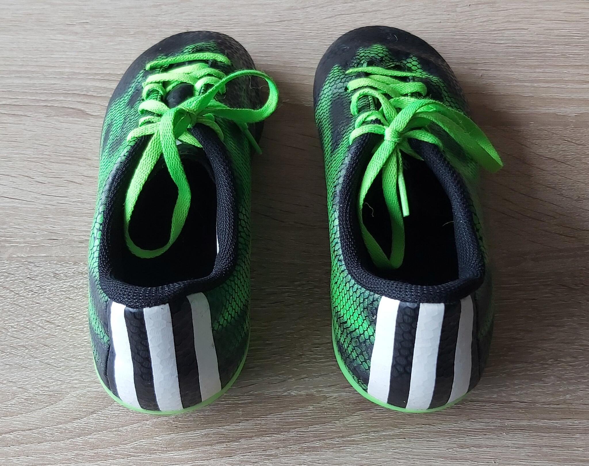 Adidas Voetbalschoenen Maat 37 1/3 Voor 15 € In Haarlem, NH | Gratis/Te  Koop — Nextdoor