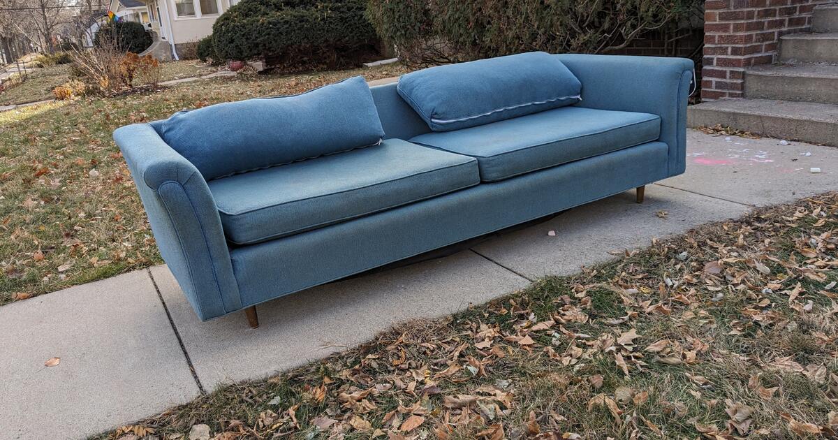 Free Couch for Free in Minneapolis, MN For Sale & Free — Nextdoor