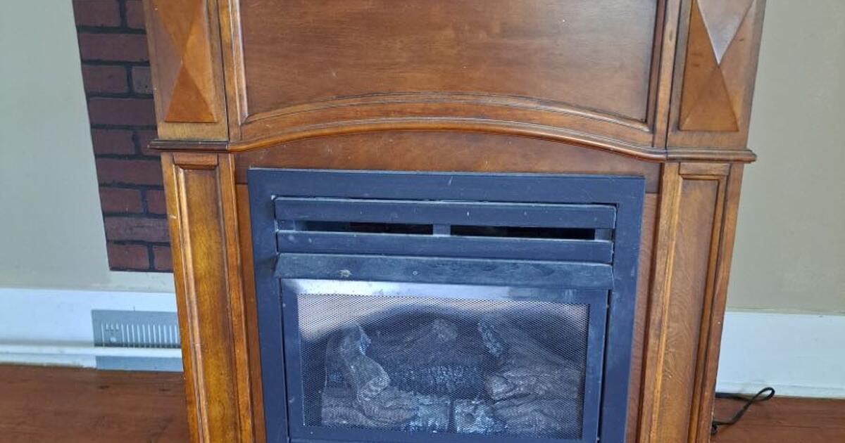 Gas Fireplace, Portable Full Size Dishwasher, Kitchen Stove, ACheat