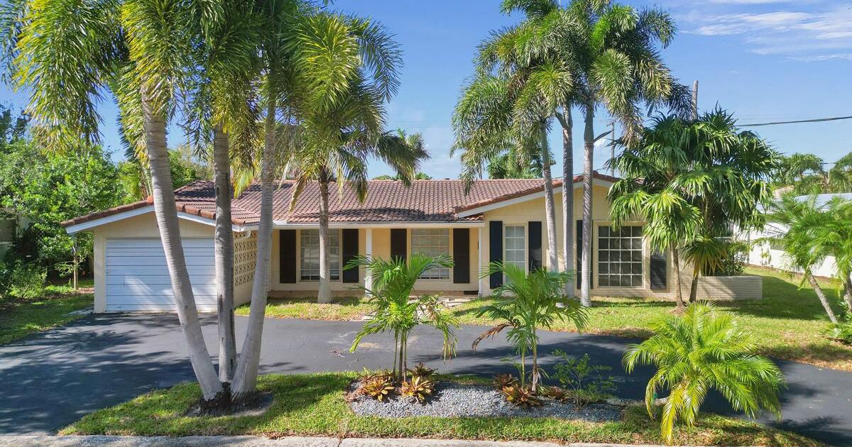 Royal Oak Hill East Boca 3/2 Pool Home for rent in Deerfield Beach, FL