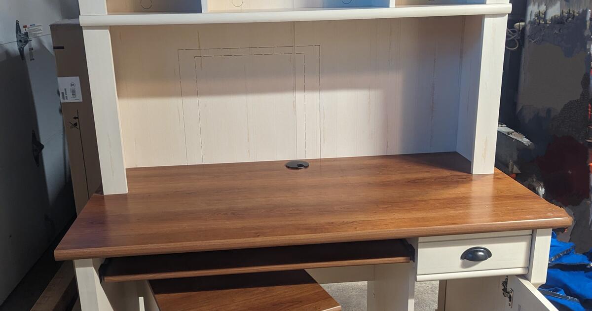 FREE Must GIVE AWAY Desk & File Desk And Matching File