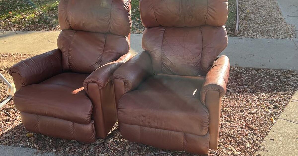 Free leather recliners, high chair, scrapbook supplies for Free in San