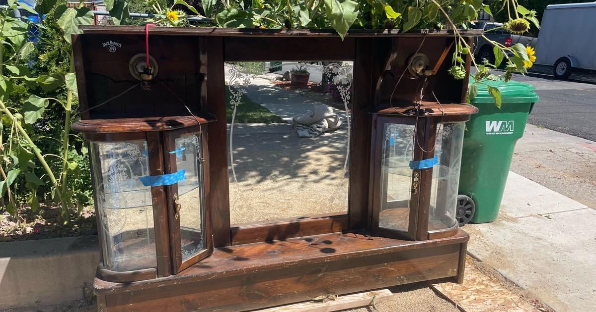 Beautiful 1970’s waterbed headboard for Free in Reno, NV For Sale