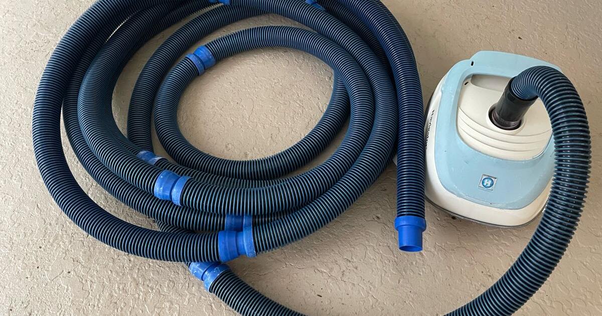 Hayward Pool Vacuum Cleaner for 100 in Odessa, FL For Sale & Free