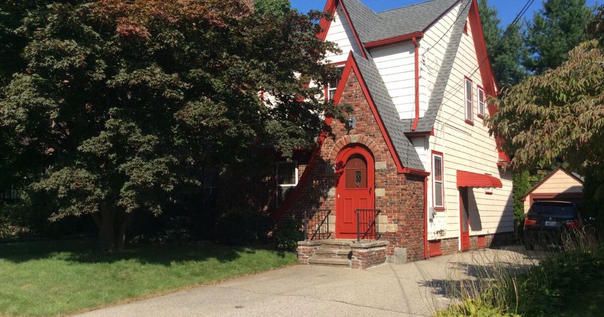 1 BEDROOM IN EDGEWOOD/CRANSTON INCLUDES EVERYTHING for 1500 in