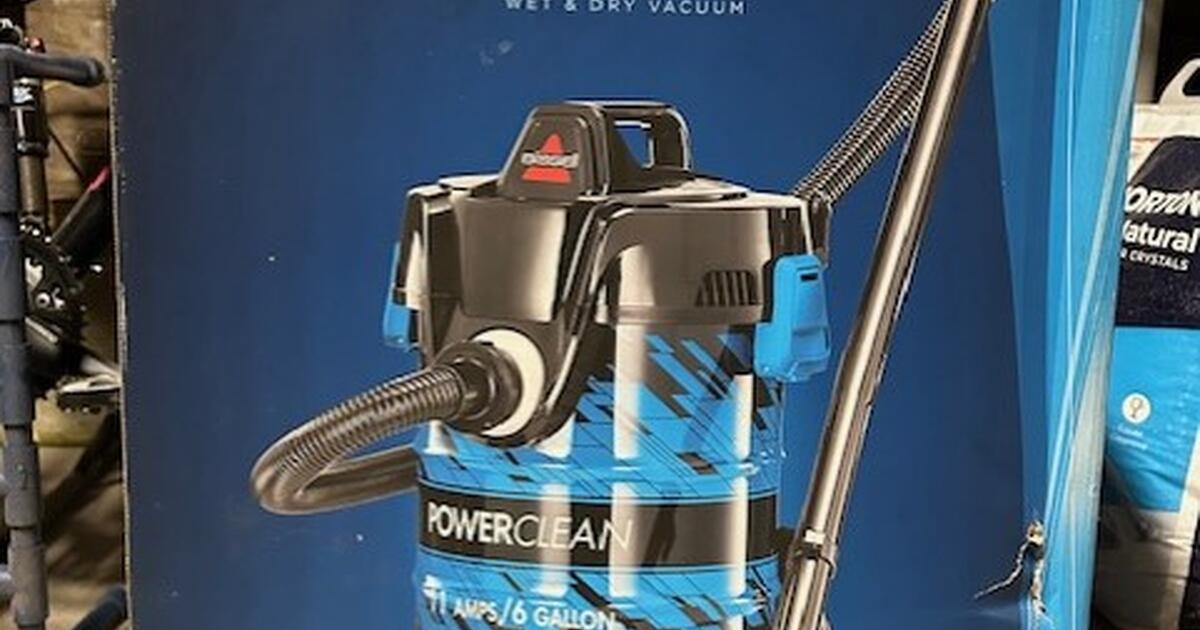 BISSELL PowerClean Wet/Dry Garage and Car Vacuum Cleaner for 60 in La