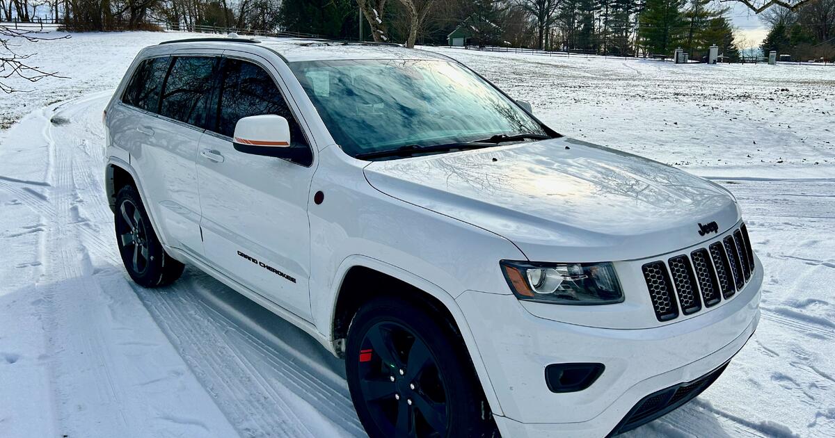 2015 JEEP Grand Cherokee Altitude 4WD for 14500 in Granville, OH For