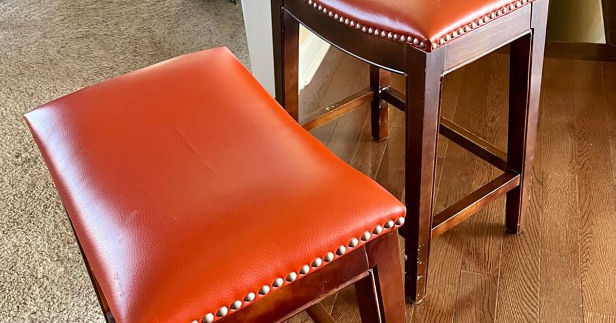 2 bar stools 20 for both!! for 20 in Dublin, OH For Sale & Free