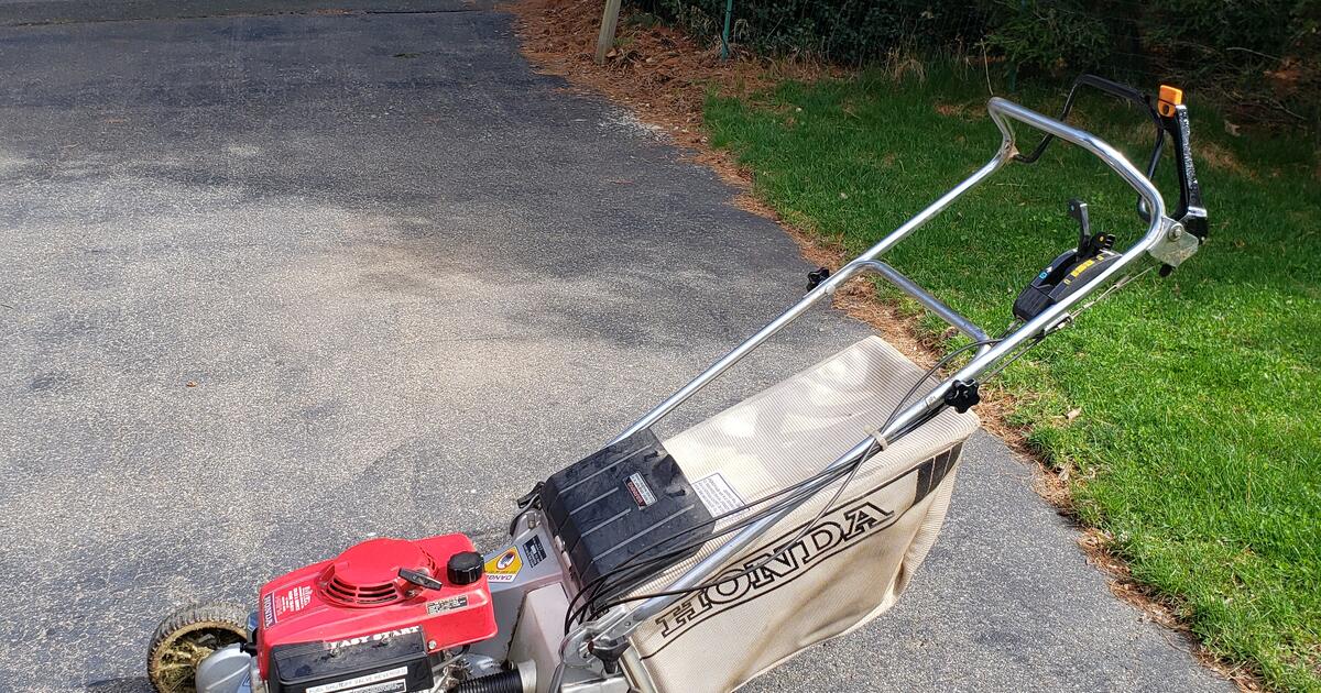Honda HR214SX Lawn Mower for 65 in Amherst, MA For Sale & Free