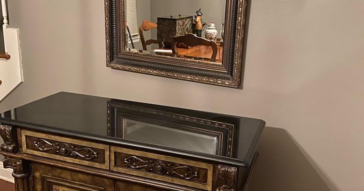 Mirror and chest 200 00 for both for 200 in metairie la finds