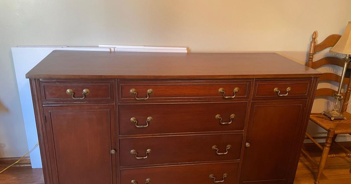 Dining Room Set Free or suggestions for donation. for Free in