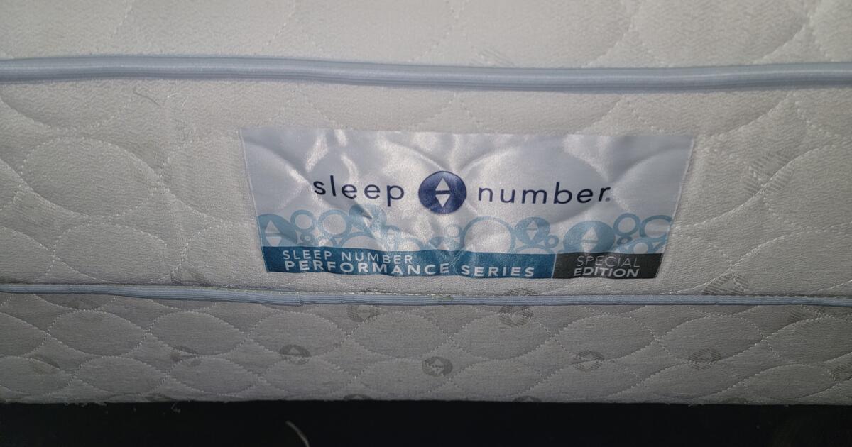 Queen size Sleep Number Bed With Adjustable Base for 150 in Hemet, CA