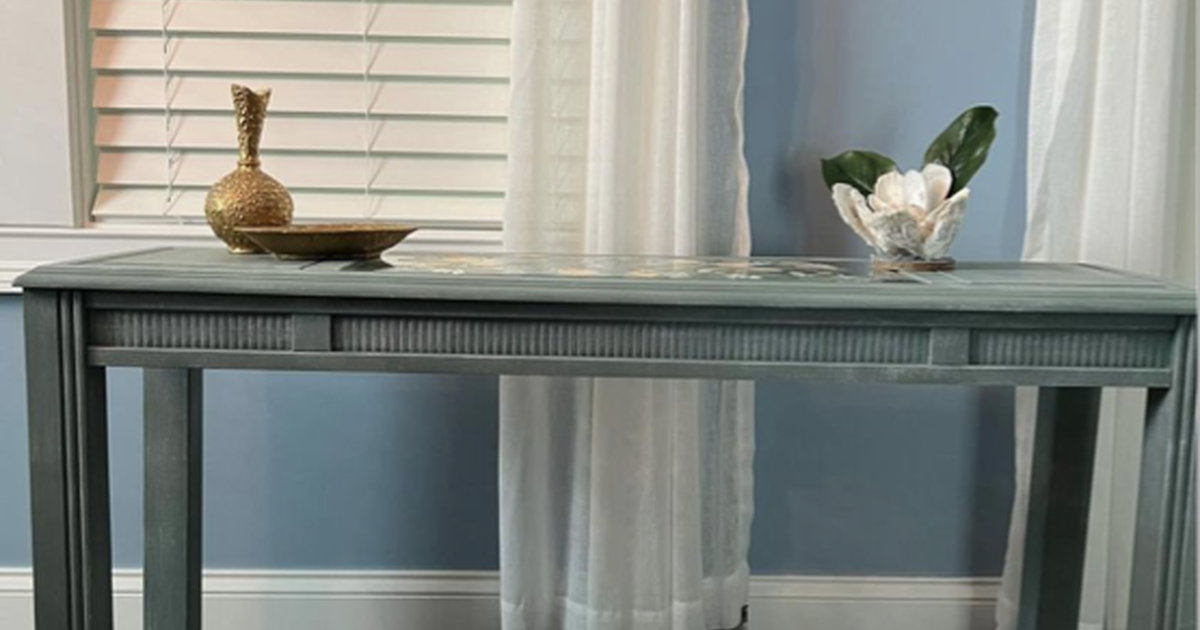 Restored sofa/entry table for 50 in Bluffton, SC For Sale & Free