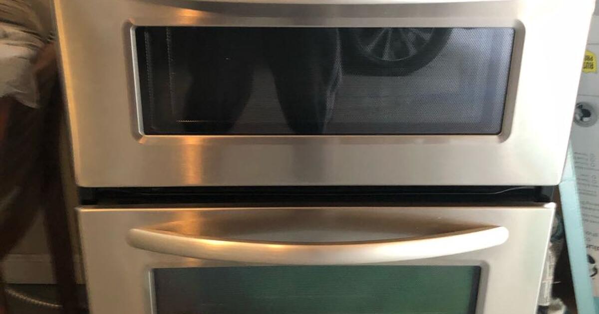Used Kitchen Aid Superba Built in Microwave and Oven for Free in