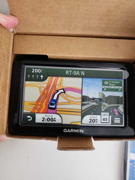 Bortset At give tilladelse Udsigt Garmin Nuvi 2595LMT GPS Bundle. Comes With Vehicle Suction Cup Mount,  Vehicle Power Cable, USB Cable, Manual & Lifetime Maps That Allow You To  Receive Up To 4 Updated Maps a Year.