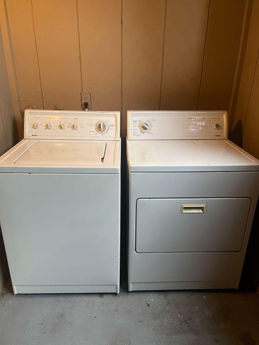 Whirlpool washer and dryer for 350 in Fresno, CA For Sale & Free