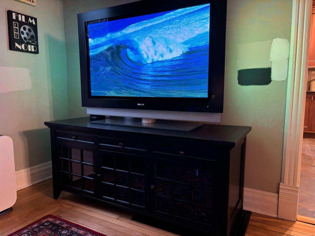 50” Philips Ambilight Plasma TV for Free in Naperville, IL | For Sale ...